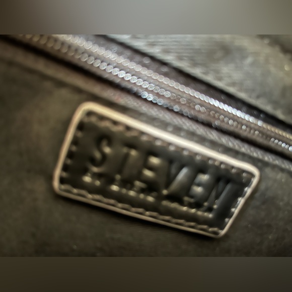 Steven by Steve Madden Firm Leather Tote bag NWOT - Picture 5 of 12